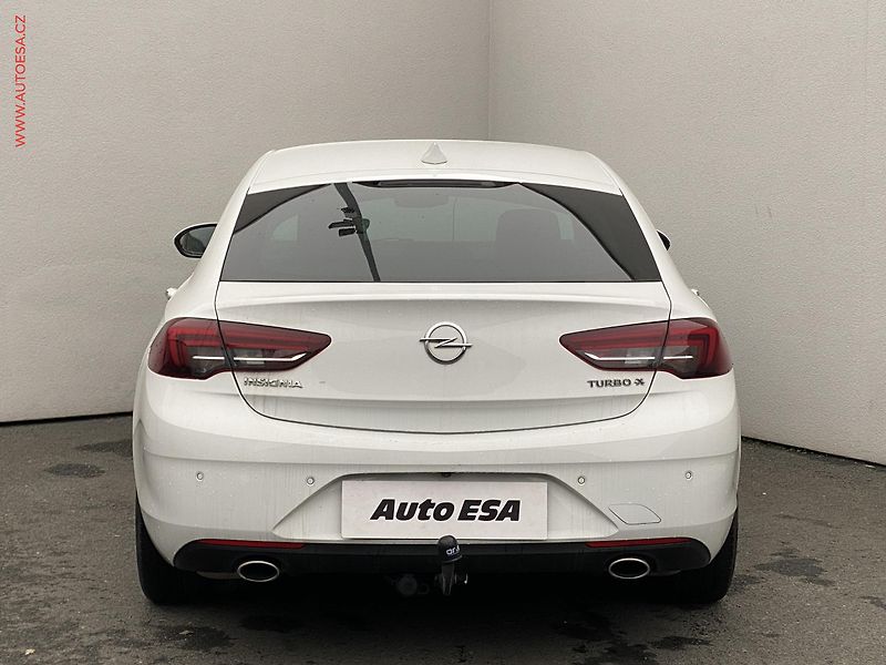 Opel Insignia (2018) 2.0 T 4x4, 2.maj,ČR - fotka 5 z 19