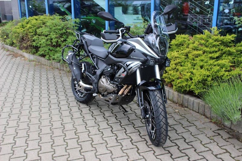 QJ Motor (2026) SRT 600 SX 2026 SKLADEM VČ KUF - fotka 1 z 8
