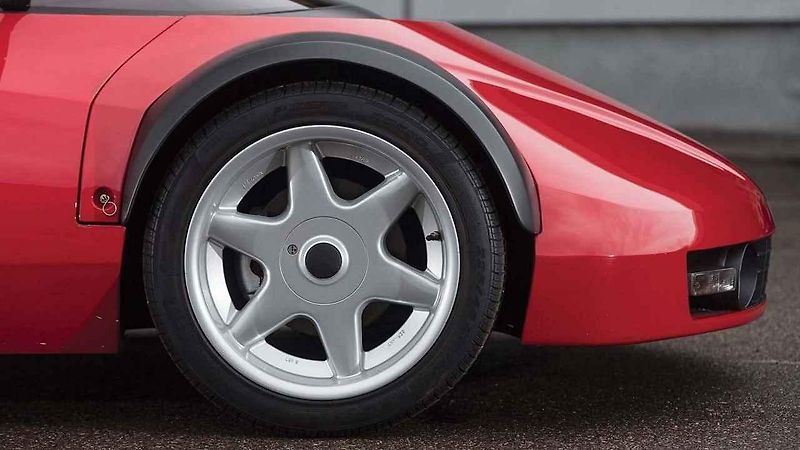 Koncept Ferrari 328 GTS Conciso.