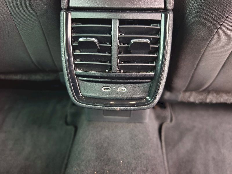 Škoda Kamiq (2024) TOP SELECT TSI 85/1.0 M6F - fotka 14 z 26
