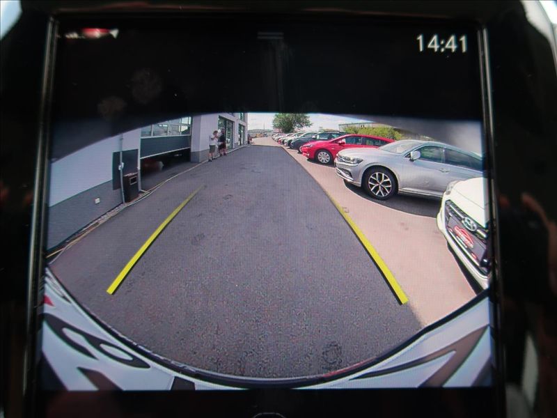 Volvo XC90 2,0 B5,173kW,MomentumPro,1maj - fotka 16 z 29