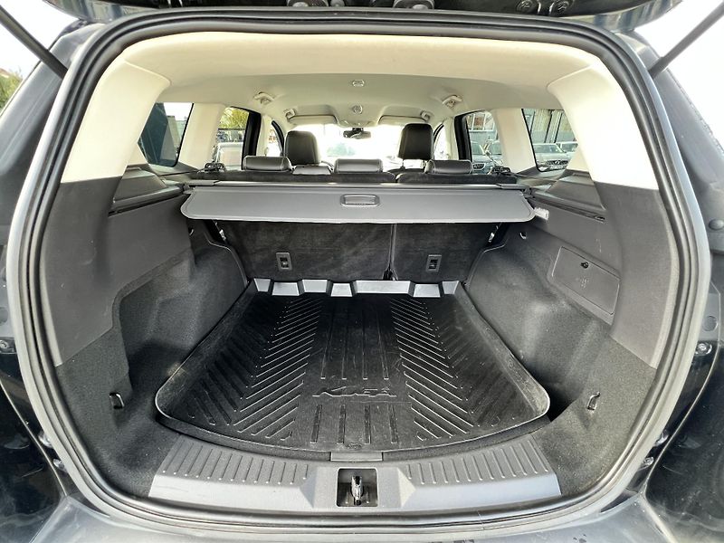 Ford Kuga 2.0TDCi 4x4 TEMPOMAT KLIMA ALU - fotka 26 z 41