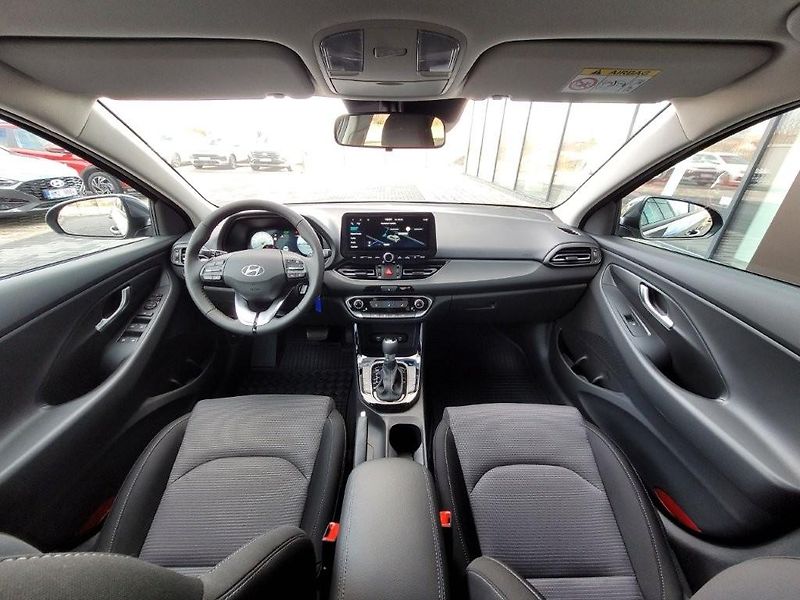 Hyundai i30 (2026) 1.6 T-GDI 110kW DCT SMART  - fotka 2 z 28