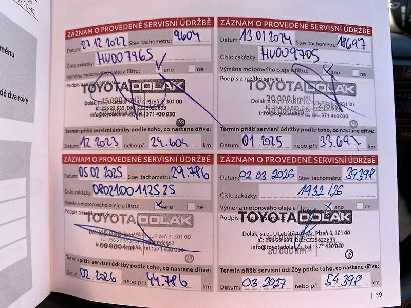 Toyota Yaris Cross 1.5HSD, ČR, Executive, 4x4 - fotka 19 z 19