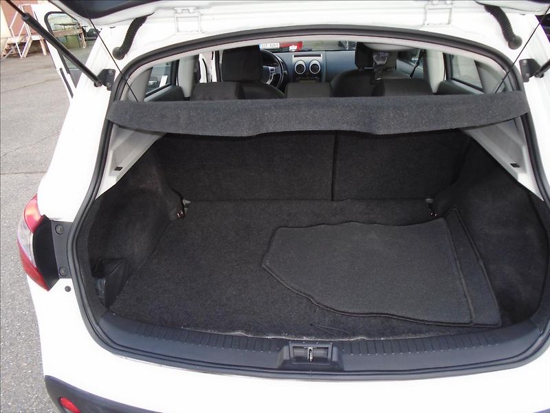 Nissan Qashqai 1,6   1.6.LPG - fotka 15 z 26