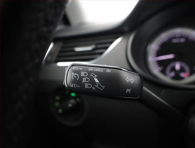 Škoda Octavia (2019) Style Plus 1.5 TSI, Navi - fotka 19 z 21