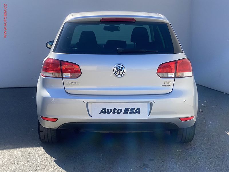Volkswagen Golf (2011) 1.2 TSi, Style - fotka 5 z 17