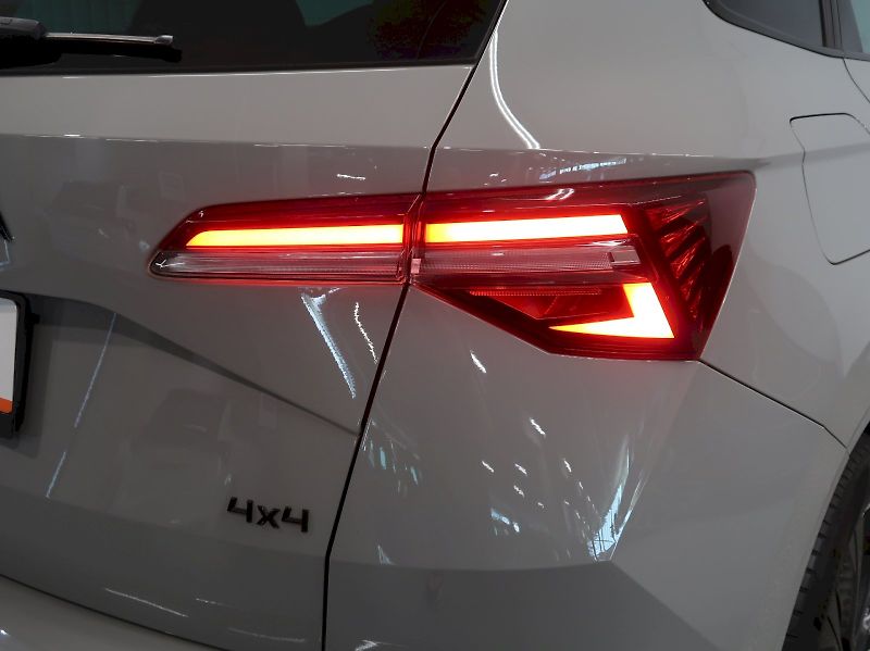 Škoda Karoq (2022) SPORTLINE 2.0TDI 110KW 4x4 DSG - fotka 11 z 41