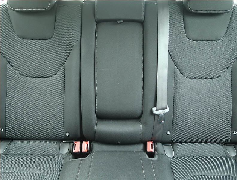 Ford Mondeo (2019) 2.0 TDCI, Navi, Tempomat - fotka 10 z 16
