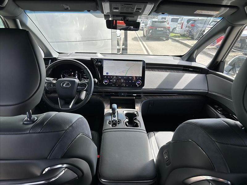 Lexus LM 350h  2,5 350h 4×4 LUXURY - fotka 10 z 14
