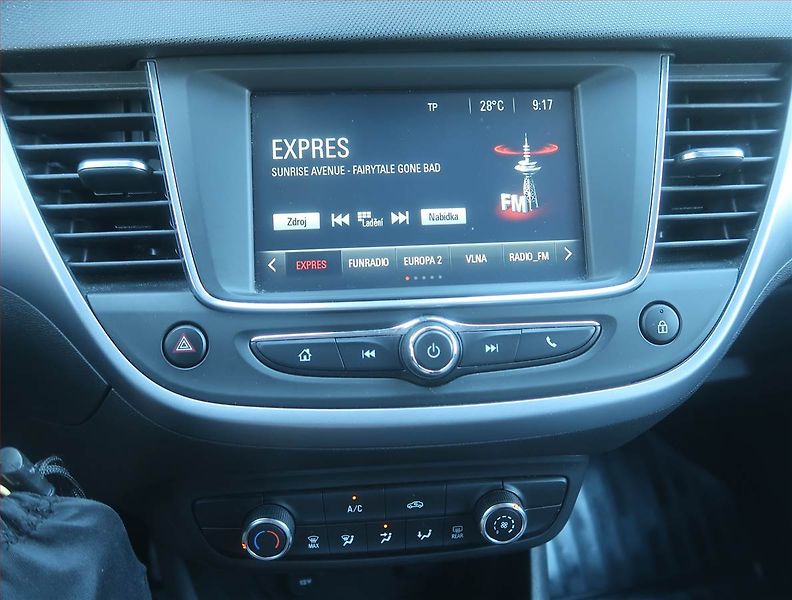 Opel Crossland X (2018) 1.2, Tempomat - fotka 12 z 15