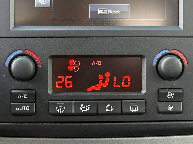 Peugeot Partner (2017) 1.6 HDI 88 kW Allure - fotka 14 z 22