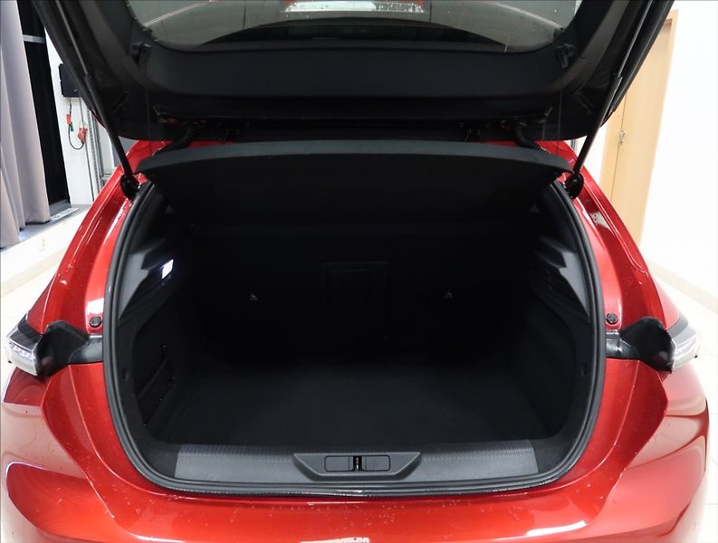 Peugeot 308 1,2 ALLURE PureTech 130 AUT - fotka 9 z 29