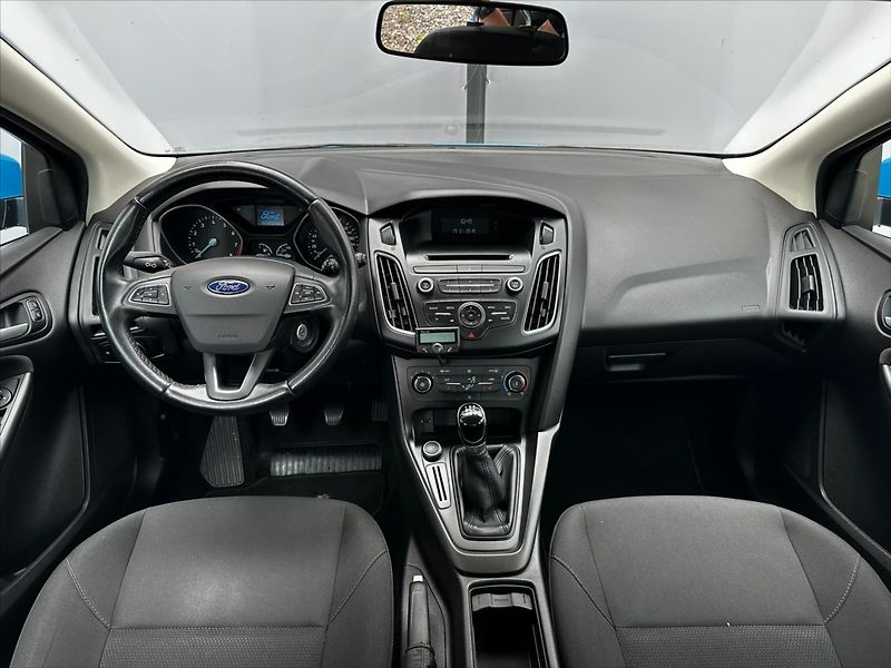 Ford Focus 1,6 i 16V 77kW-CZ-1 MAJITEL!! - fotka 16 z 32