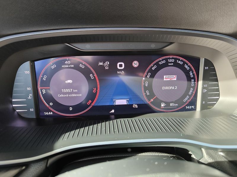 Škoda Octavia Combi DSG 2.0 TSi 195 kW RS - fotka 8 z 23