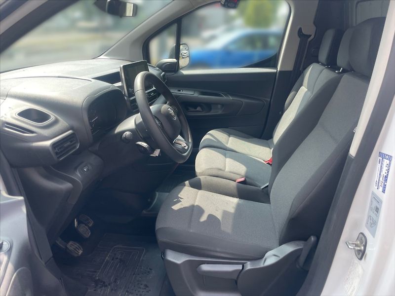 Toyota ProAce City 1,5 D4D LWB CC Ac mrazák -20°C - fotka 7 z 11