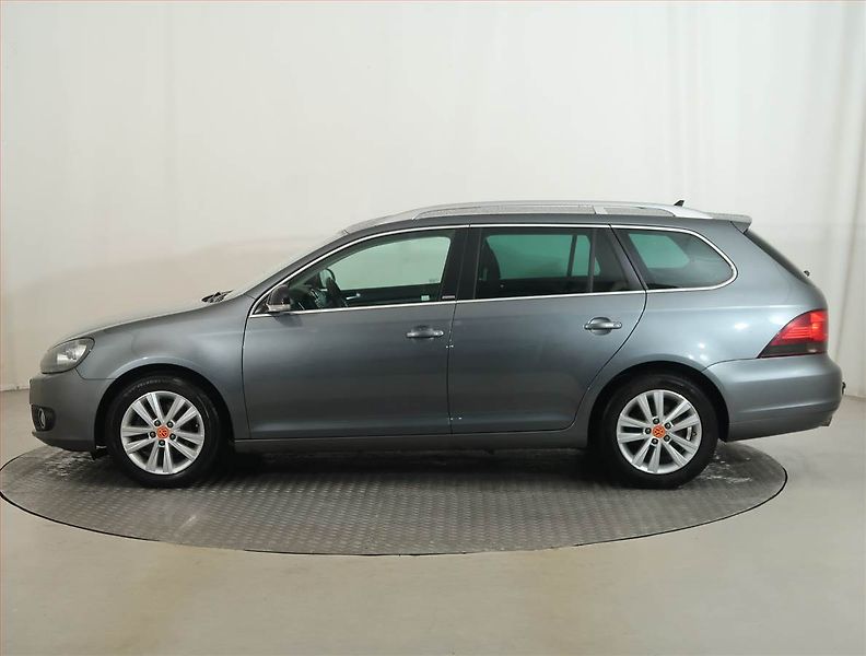 Volkswagen Golf (2011) 1.6 TDI, Serv.kniha, Navi - fotka 3 z 13