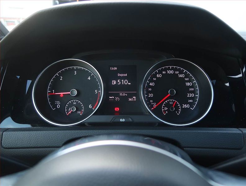 Volkswagen Golf (2014) R-Line 2.0 TDI, Xenony - fotka 11 z 17