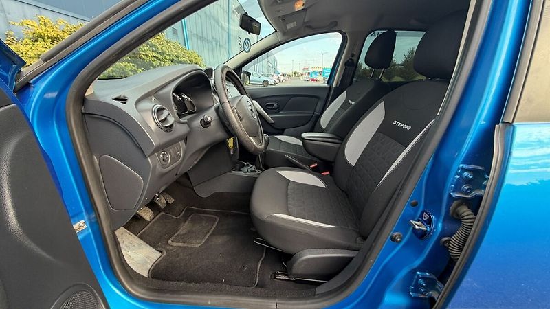 Dacia Sandero STEPWAY - fotka 8 z 16