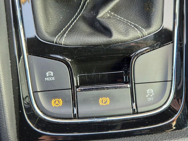 Škoda Karoq (2025) Sportline 1.5TSi 110kW 6°manuá - fotka 21 z 30