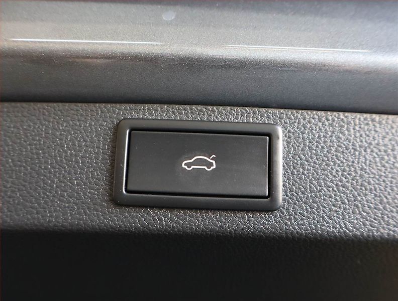 Škoda Karoq (2024) Sportline 1.5 TSI - fotka 24 z 24