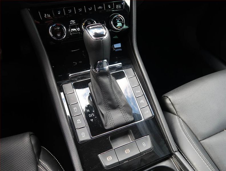 Škoda Superb (2024) Laurin&Klement 2.0 TDI - fotka 13 z 23