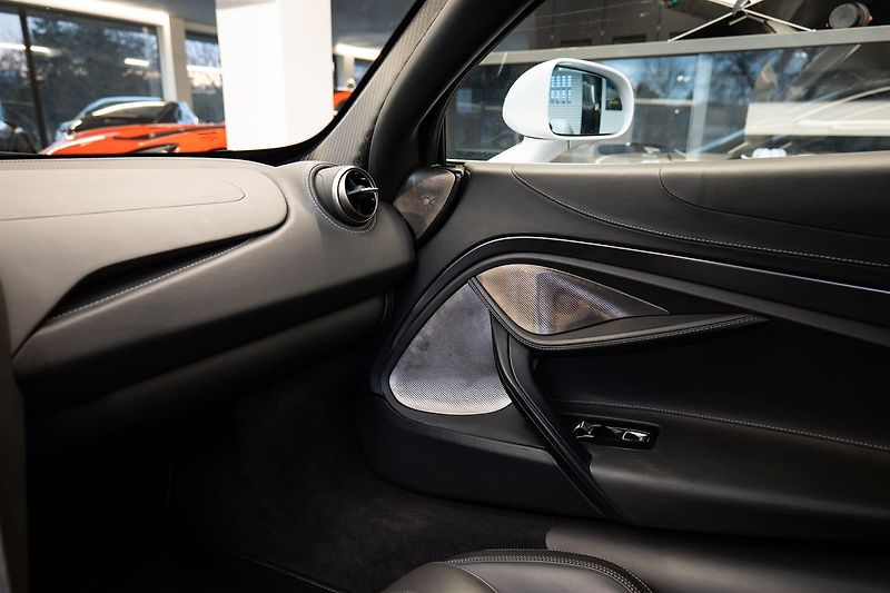 McLaren 720S 360/LED/B&O Audio - fotka 12 z 20