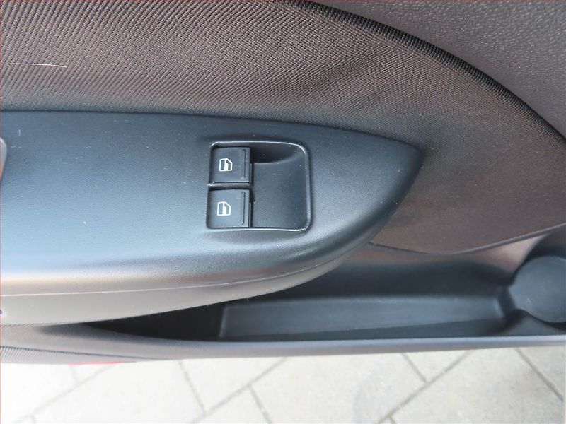 Škoda Octavia (2007) 1.6 - fotka 16 z 17