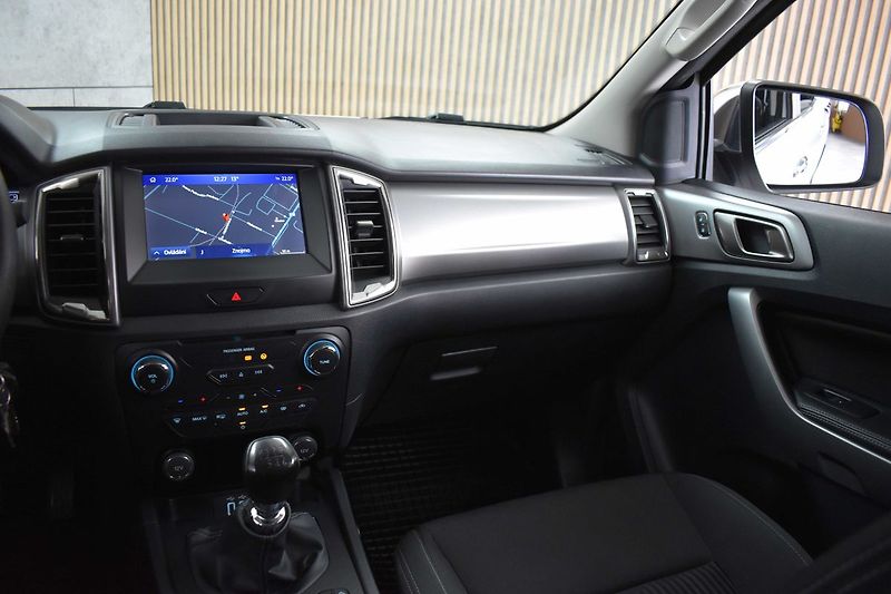 Ford Ranger 2.0 XLT*Naviják*4x4*TAŽNÉ*ČR 1 - fotka 9 z 45