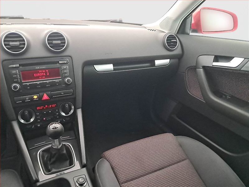 Audi A3 (2008) 1.6, Tempomat - fotka 8 z 16