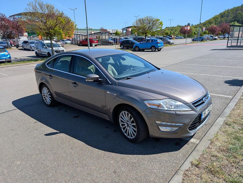 Ford Mondeo (2012) 2.0 TDCi, Titanium - fotka 3 z 7