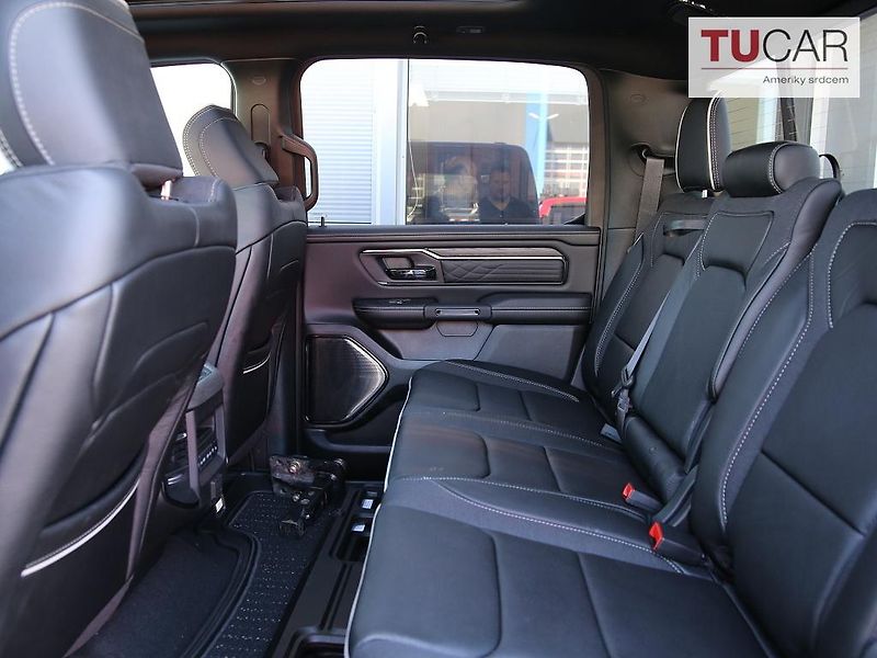Dodge RAM (2026) 1500 Limited 5.7 V8 HEMI 2026 - fotka 36 z 43