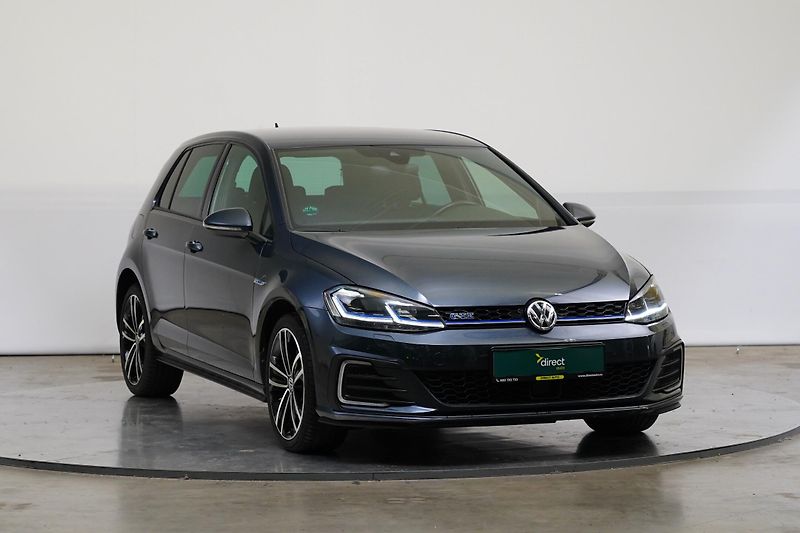 Volkswagen Golf - fotka 8 z 24
