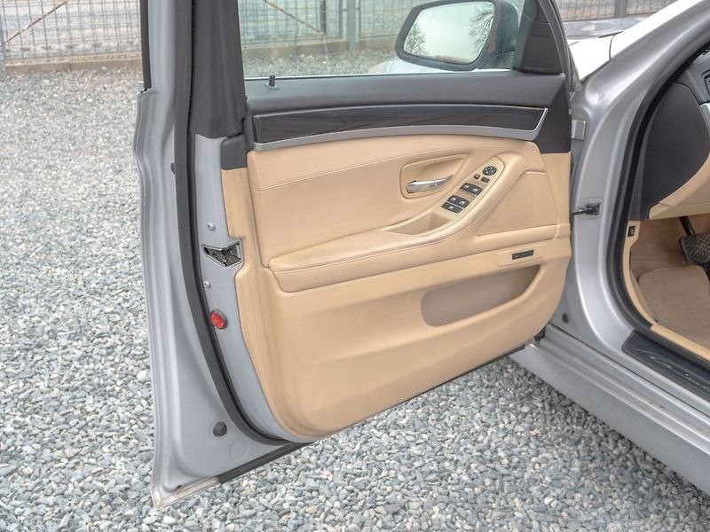 BMW Řada 5 (2012) 3.0D – NOVÉ V ČR - fotka 12 z 55