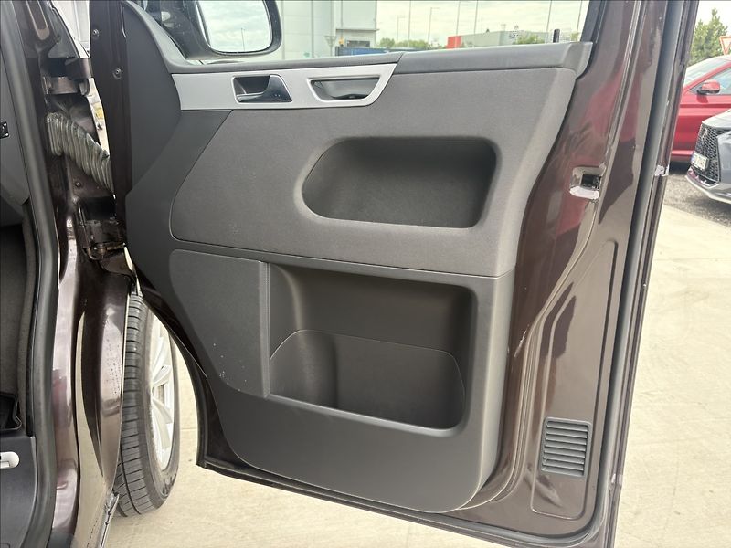 Volkswagen Multivan 2,0 103 kw servis TOP stav - fotka 25 z 28