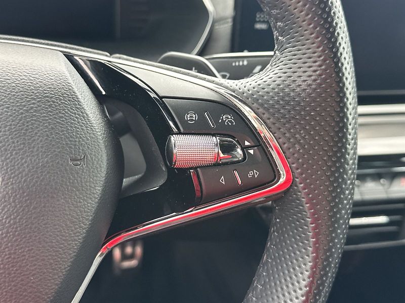 Škoda Octavia (2023) 1.5 TSI M-HEV DSG Sportline - fotka 16 z 35