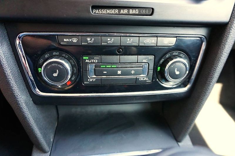Škoda Superb (2008) ELEGANCE 2,0 TDI 125 kW - fotka 33 z 45