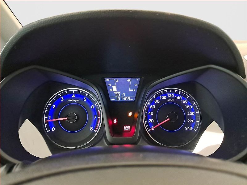 Hyundai ix20 (2011) 1.4 CVVT - fotka 11 z 16