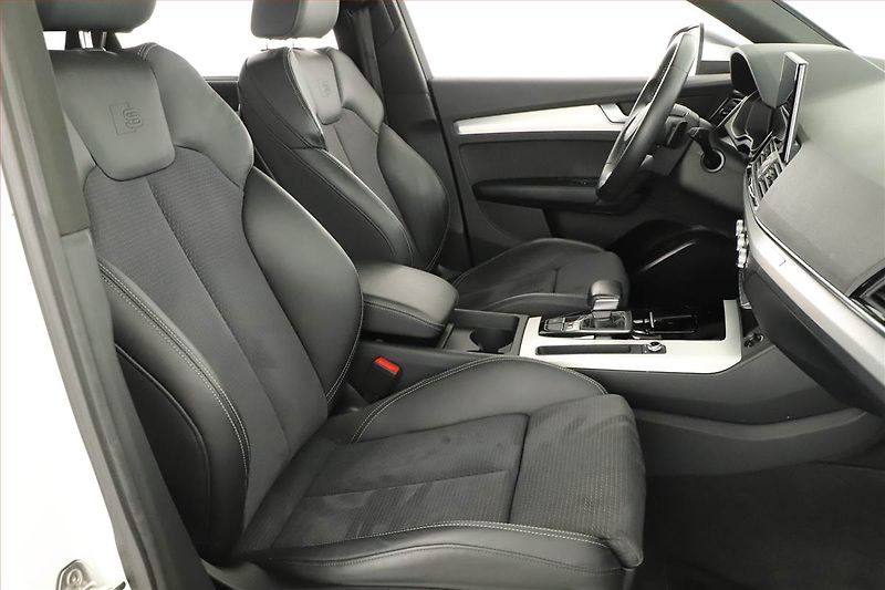 Audi SQ5 (2022) 3.0 TDI - fotka 7 z 26