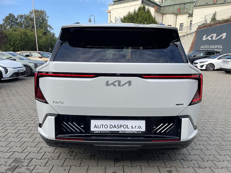 Kia EV5 (2026) 4x4 GT-Line EvoPark+Tech+PNS - fotka 4 z 28