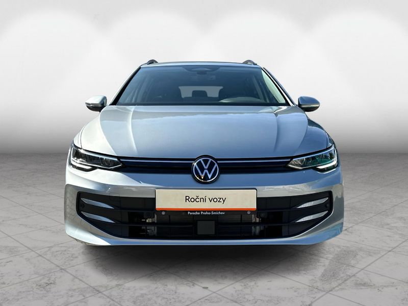 Volkswagen Golf People 1,5 eTSI 7DSG mHEV - fotka 2 z 22