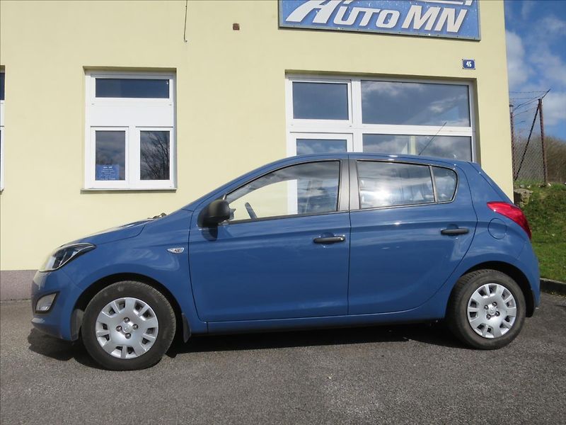 Hyundai i20 1,3  i - fotka 5 z 17