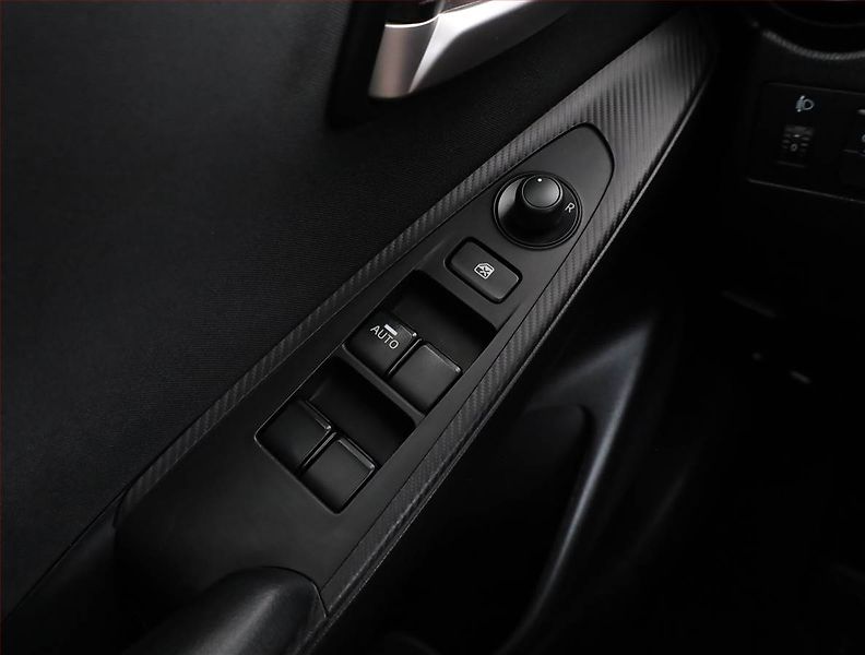 Mazda 2 (2017) 1.5 16V, Navi, Tempomat - fotka 15 z 17