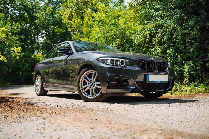 BMW Řada 2 (2019) M240i xDrive - fotka 2 z 36