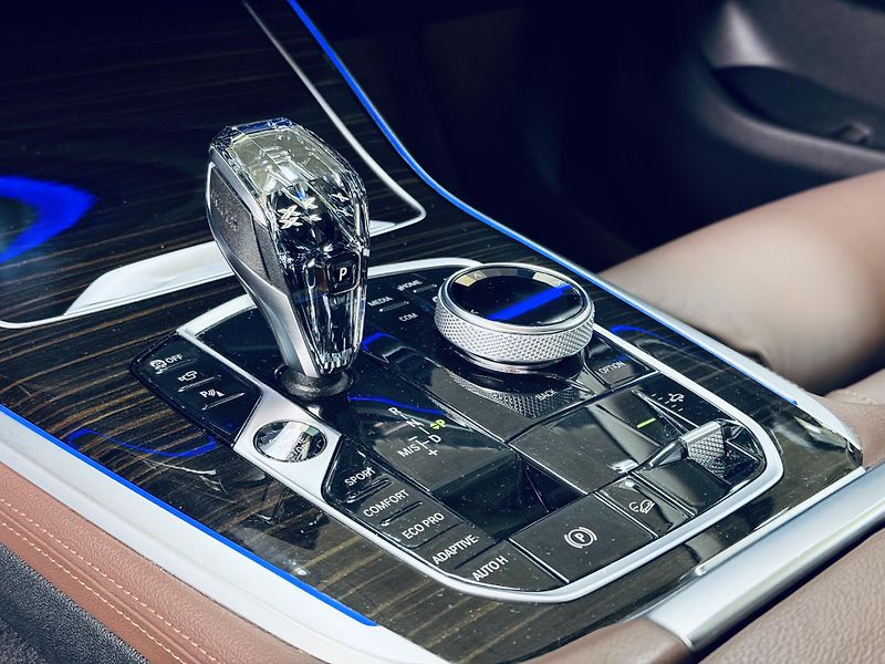 BMW X7 (2021) 4.0d*xDrive*NEZ.TOP*TAŽ*LASER  - fotka 24 z 47