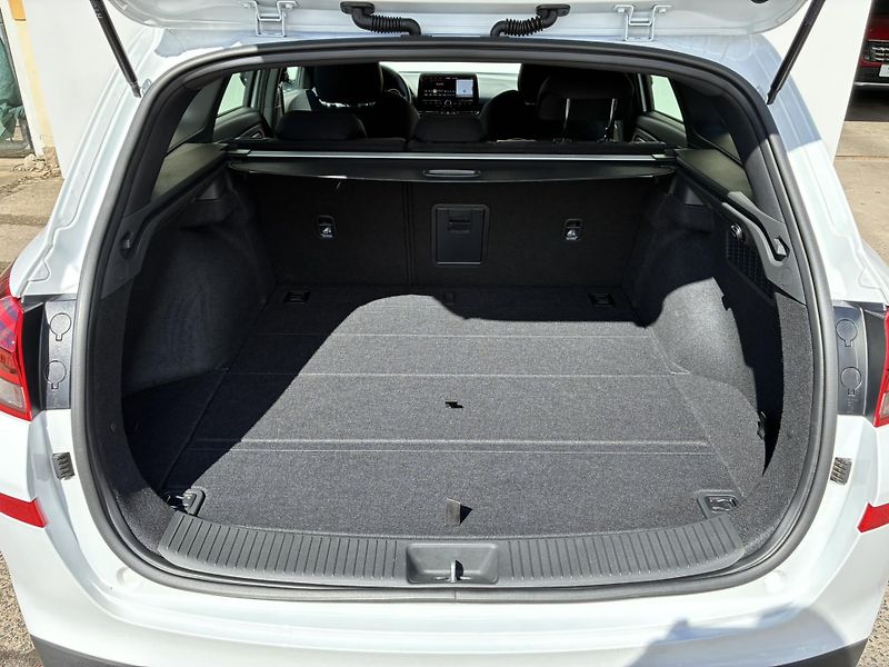 Hyundai i30 1.5 T-GDI 103kW DCT N-Line - fotka 12 z 18