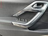 Peugeot 2008 (2019) 1.2PT, Crossway, navi, panor - náhled 11