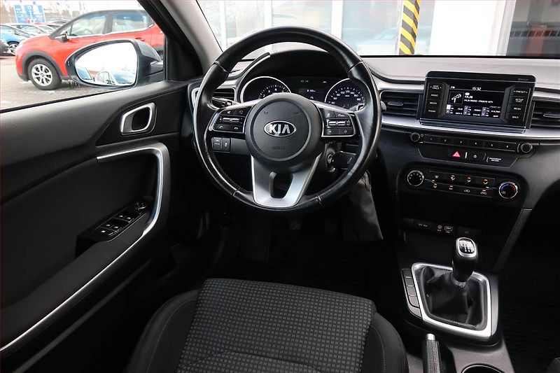 Kia Ceed (2019) 1.4 CVVT, Serv.kniha, Tempomat - fotka 7 z 17