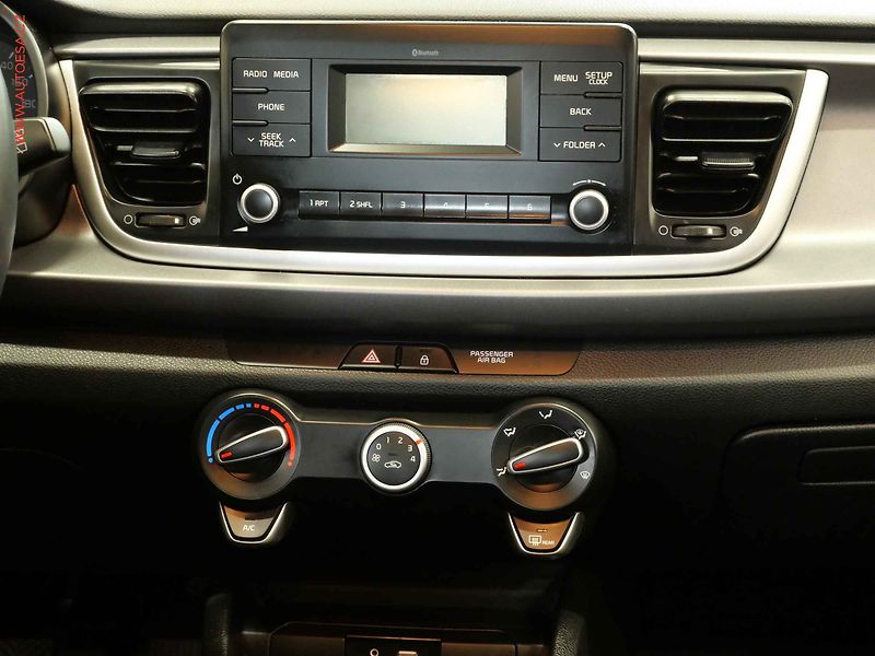 Kia Rio (2019) 1.2i, 2.maj,ČR, AC, park - fotka 13 z 22