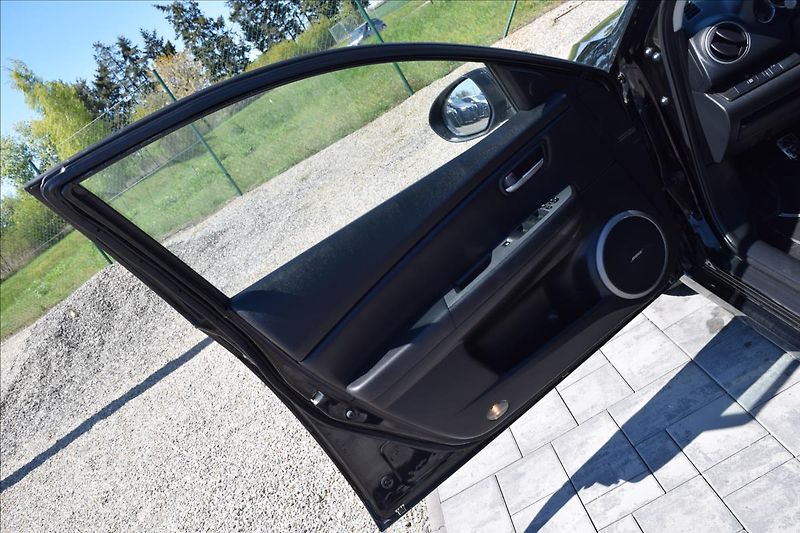 Mazda 6 2,0 d 103KW VÝHŘEV ALU - fotka 25 z 45